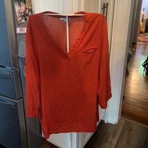 Anne Carson 100 percent rayon blouse. Worn 2x I think but never cut open pocjet